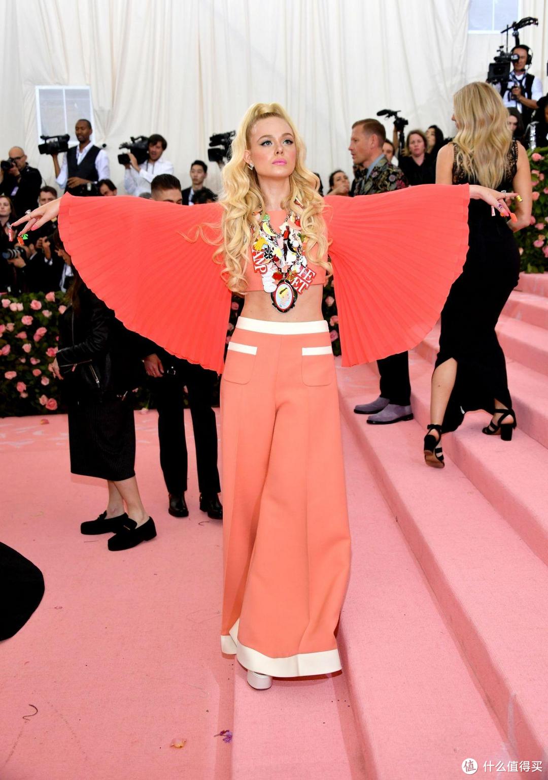 LadyGaga红毯现场换装,MetGala精彩堪比西游记!