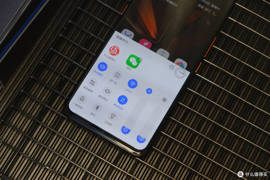 vivo iQOO手机体验: 既是手机又是游戏机