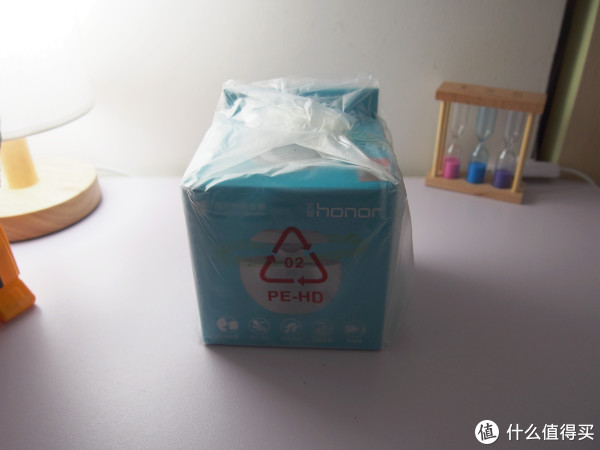 蓝色的小方盒包装