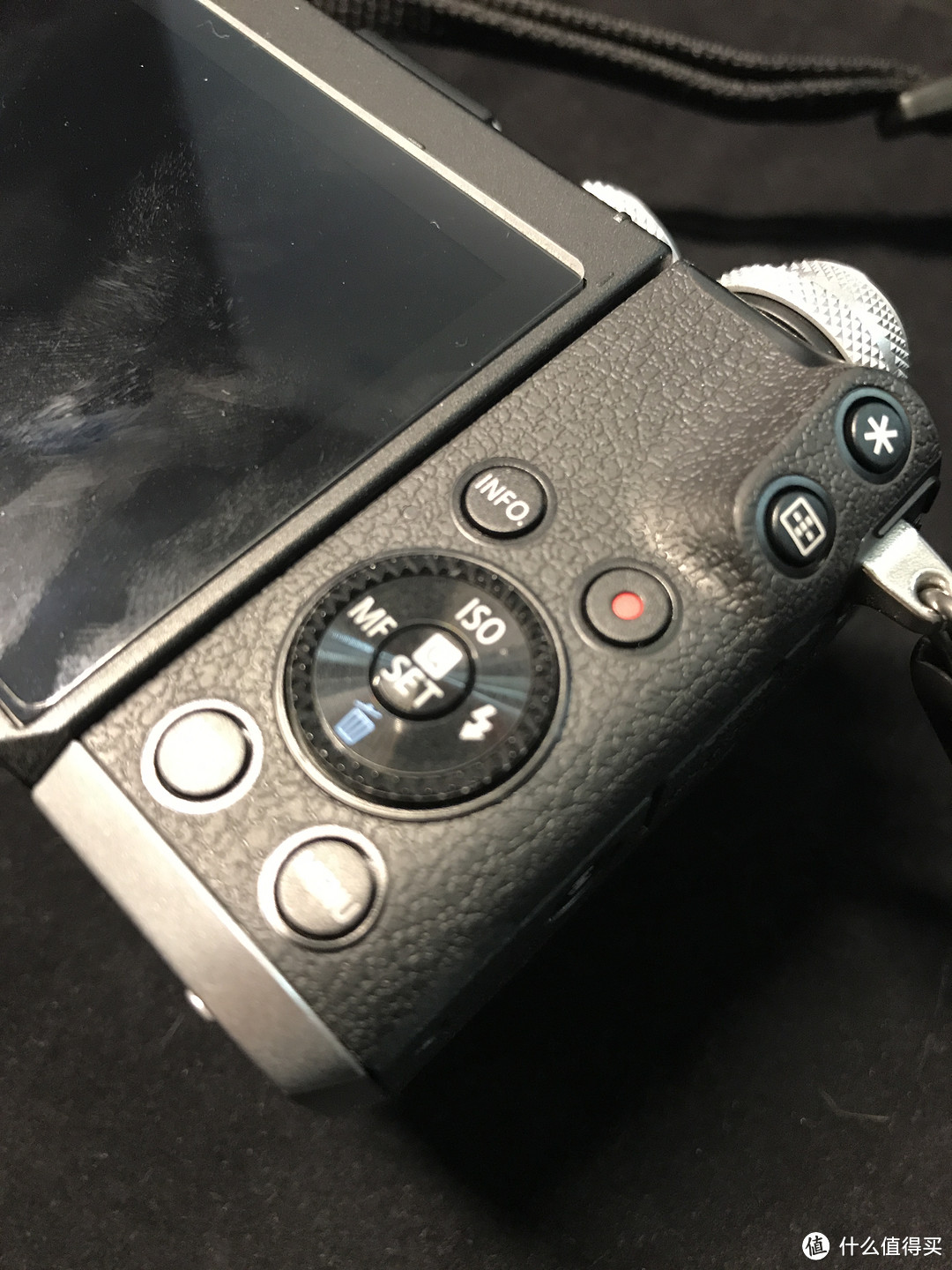 摄影入门相机——佳能M6（镜头22饼+小痰盂3代）附猫片、人像。