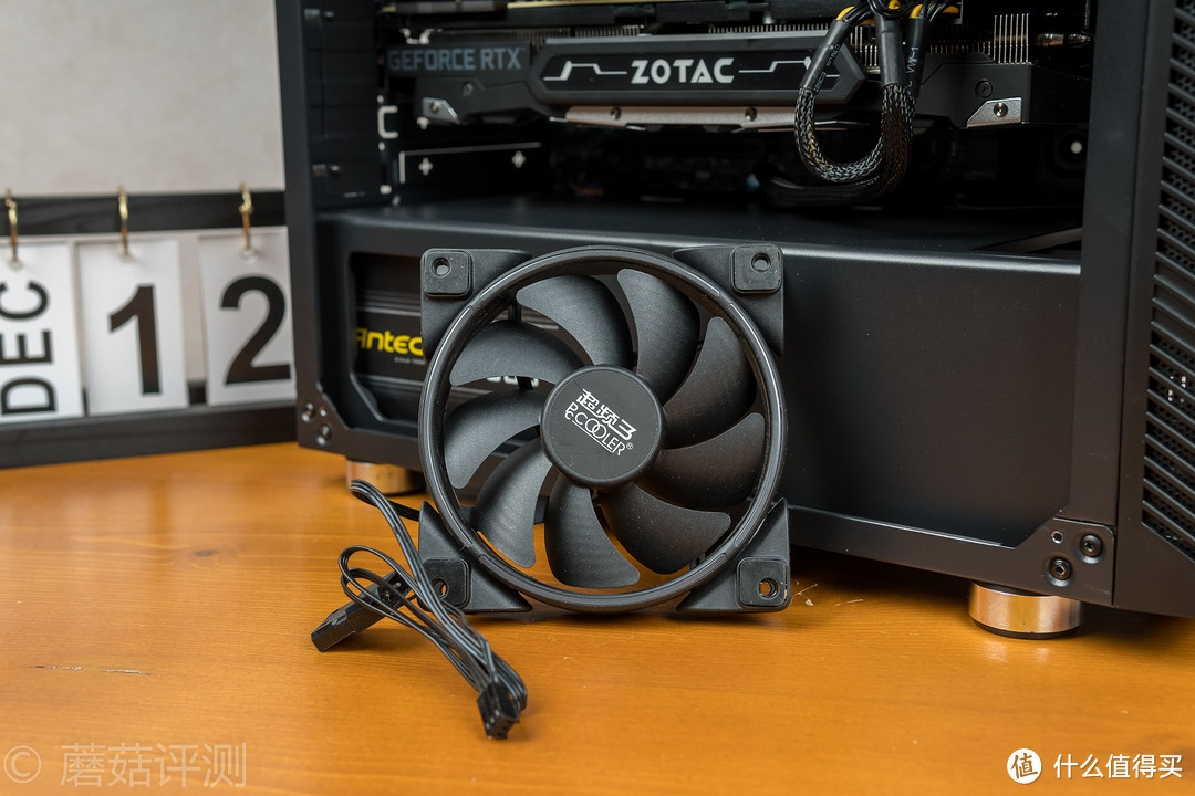 虽然身材小巧，但依然能塞下一张RTX2080——安钛克VSK10全侧透机箱