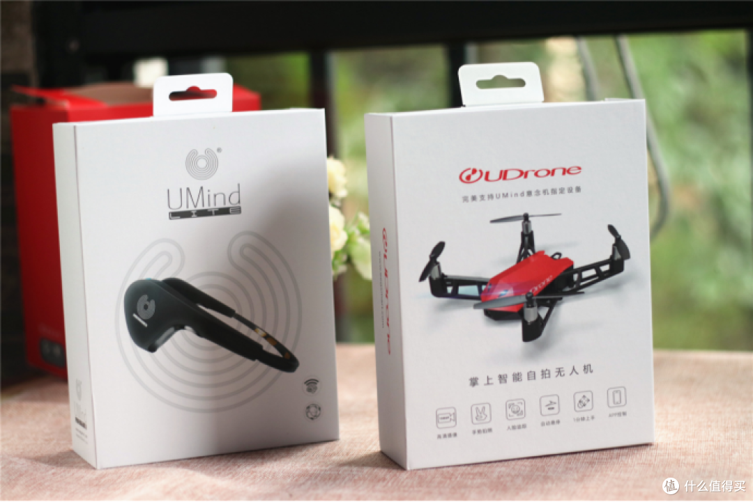 让孩子从小爱上飞行，UDrone无人机给你酷炫脑控体验