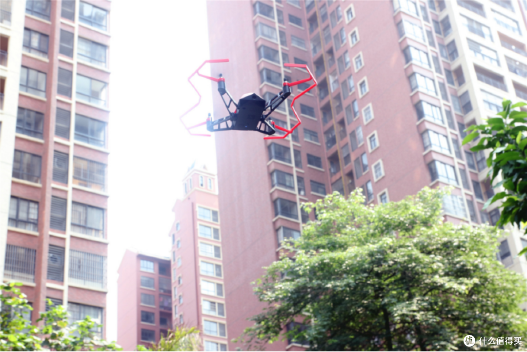 让孩子从小爱上飞行，UDrone无人机给你酷炫脑控体验