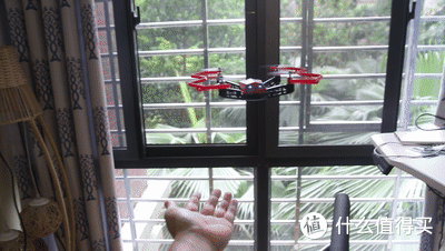 让孩子从小爱上飞行，UDrone无人机给你酷炫脑控体验