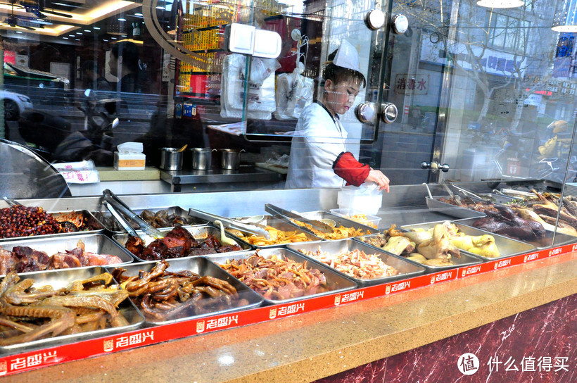 来上海定西路刷一条街的美食！