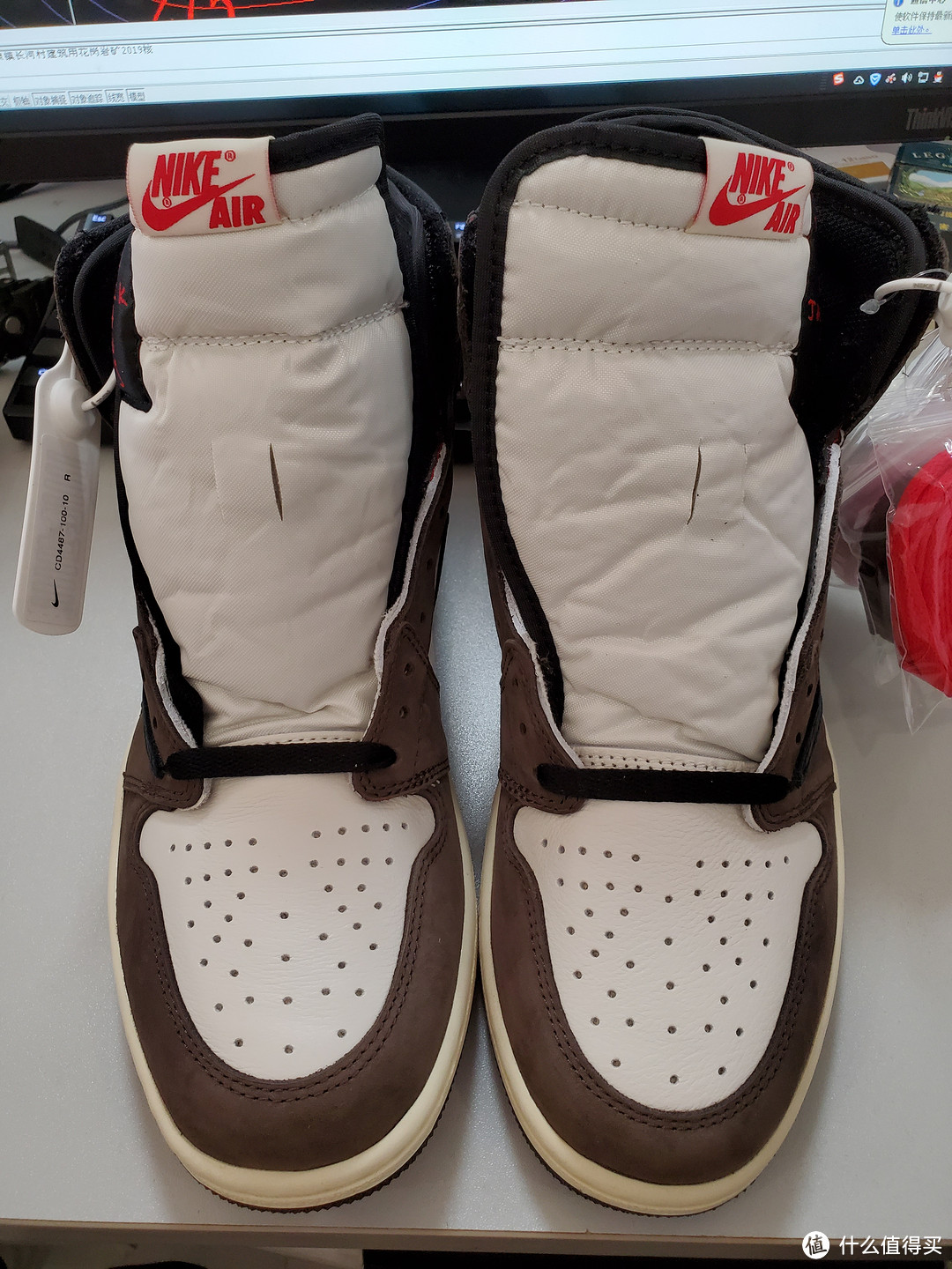 Travis Scott X Air Jordan 1开箱