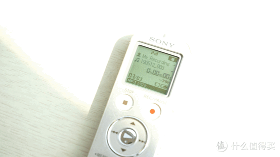 MP3、FM收音机、随时充电,刚买的SONY索尼UX534F录音笔