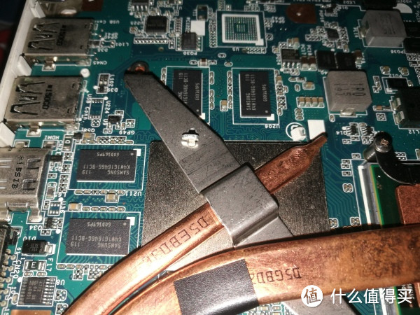 索尼VPCCA26EC笔记本拆机换网卡清灰换硅脂