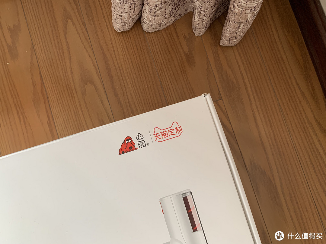 厌倦了沙发上的宠物毛?小狗无线手持吸尘器T10 Pro,了解一下