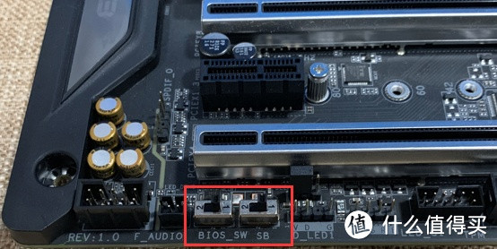 这是什么神仙操作?双路技嘉RTX 2080ti ？？？