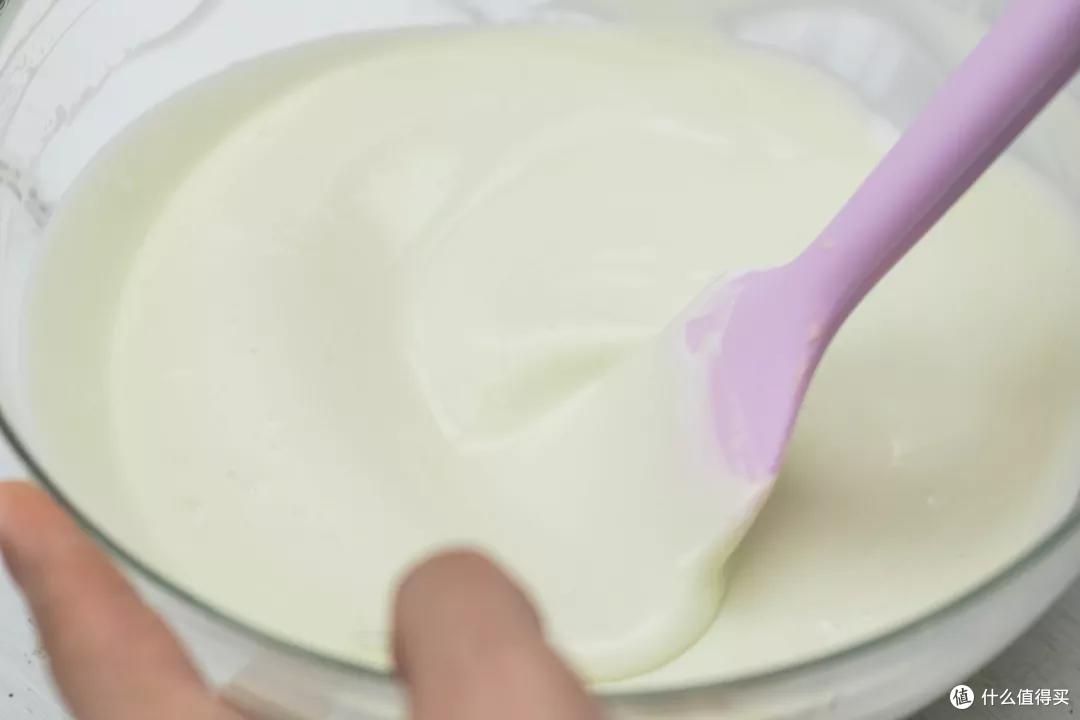 细腻嫩滑入口即化，夏天就爱这块冰凉可口的甜点