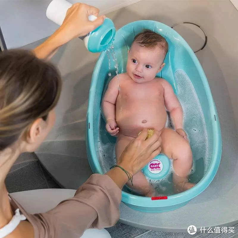 妈妈给宝宝洗澡却使其溺水致命？给宝宝洗澡大忌，你们也经常在犯！