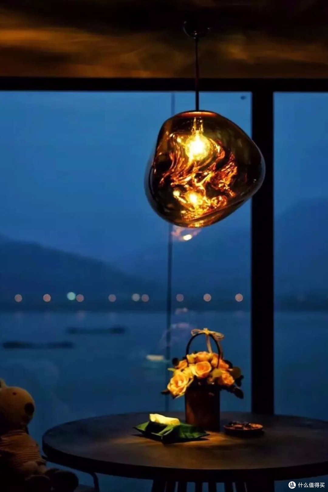 为看钱塘江吃晚餐!她花30万做窗户,把整个家变成观景台