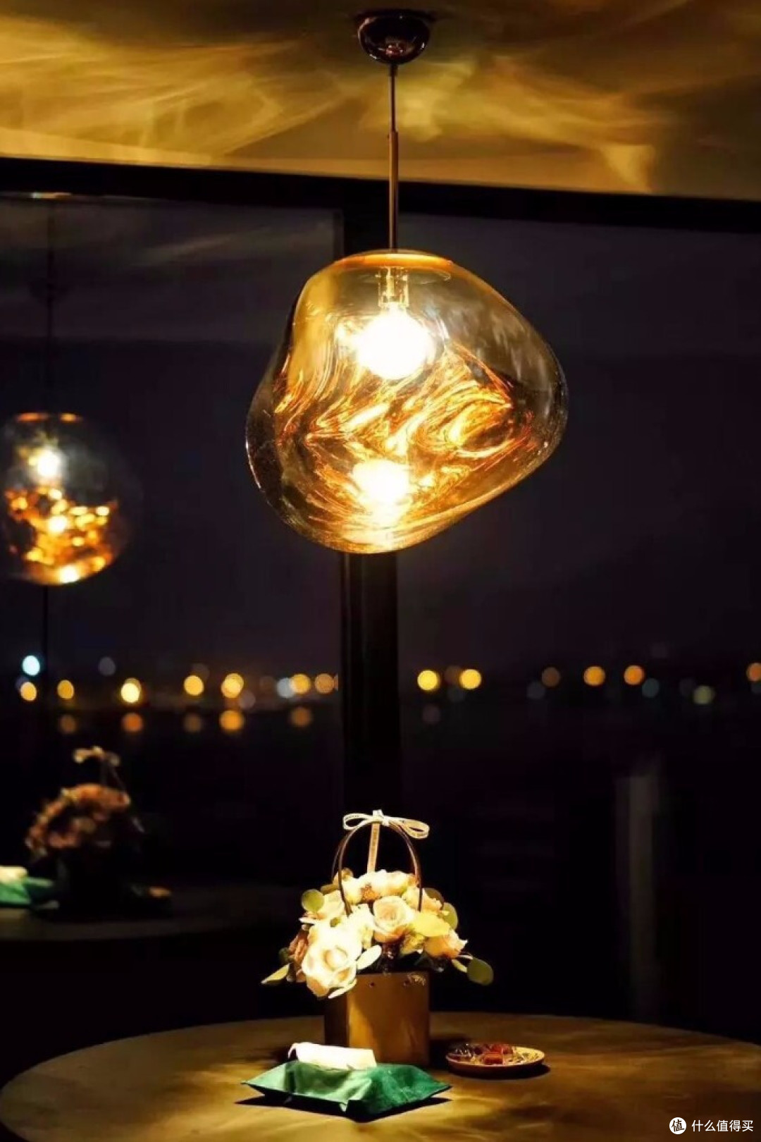 为看钱塘江吃晚餐!她花30万做窗户,把整个家变成观景台