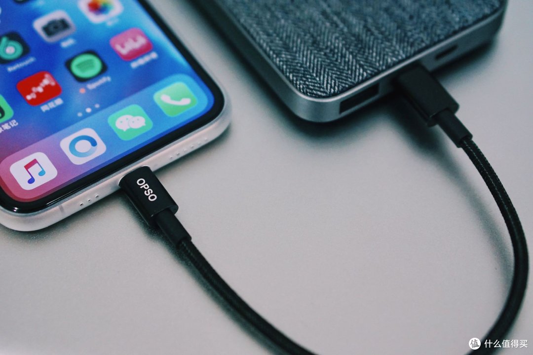 OPSO USB-C to Lightning 20cm 快充线 上手体验