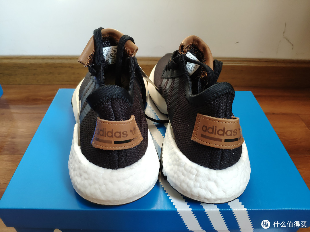 透气轻量Q弹——Adidas POD-S3.1 G54741新时代运动鞋小测评