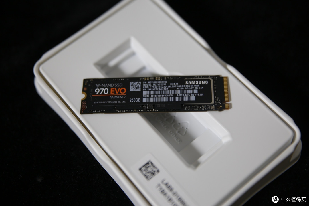 由于是纯游戏使用，所以250G也基本够，实在不行后期加块机械就可以了。