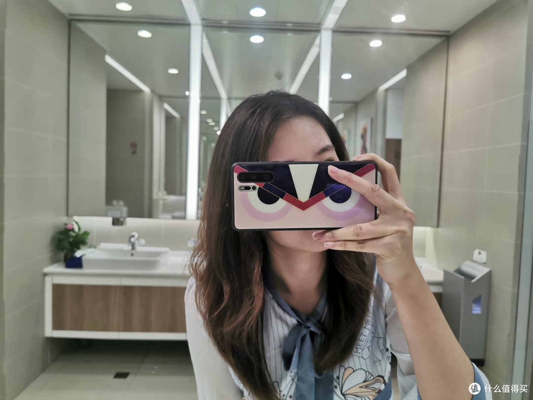 华为P30 Pro珠光贝母色上手体验！（内还混入了奇怪星人）