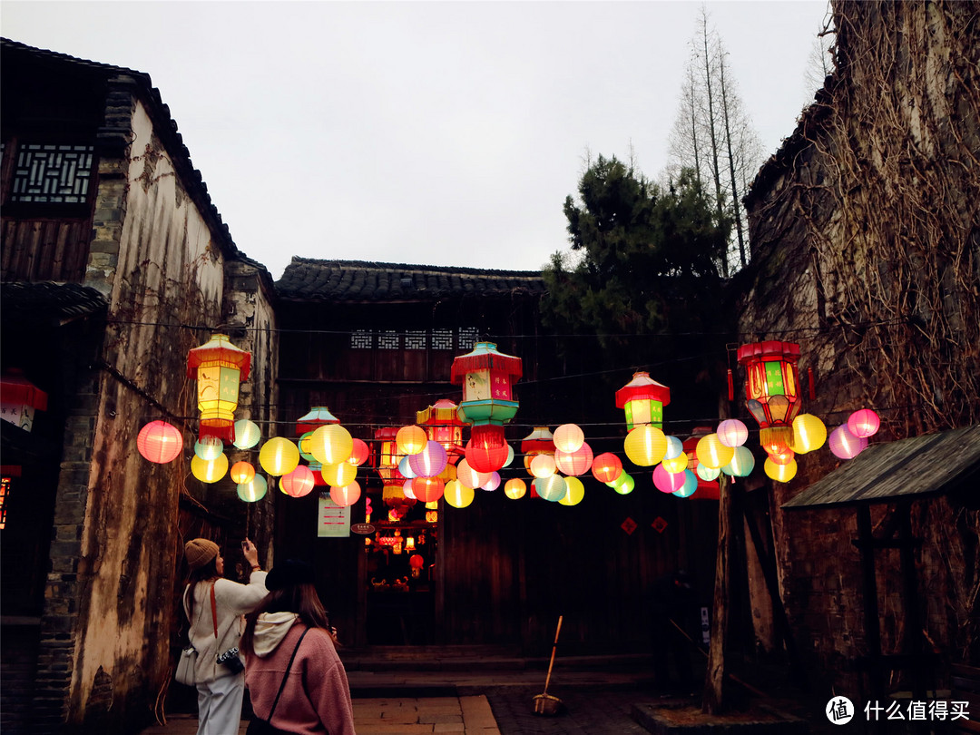 两天一夜亲子游：旅游淡季暴走乌镇西塘，吃十几种小吃，住后现代工业风酒店