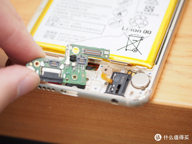 妙手换新颜--荣耀8换屏记