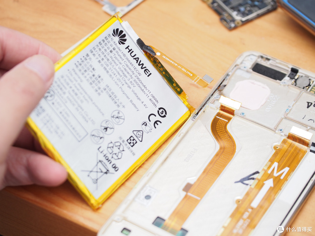 妙手换新颜——荣耀8换屏记