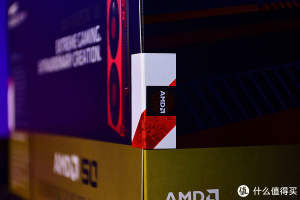 AMD Radeon VII 五十周年纪念版 包装封条，几乎是不可能无损