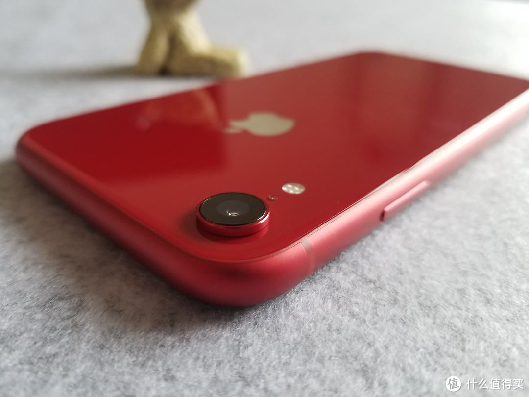  iPhone XR 128G骚红真香机，我还要吐槽点啥？