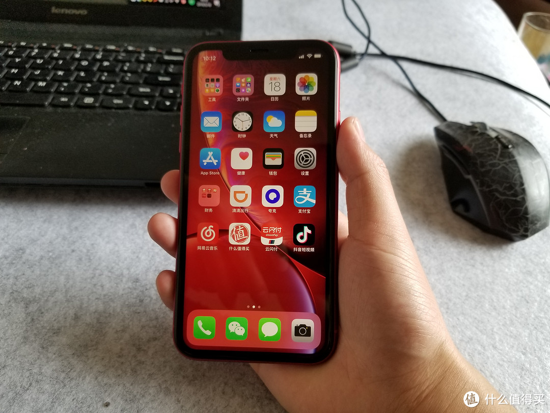  iPhone XR 128G骚红真香机，我还要吐槽点啥？