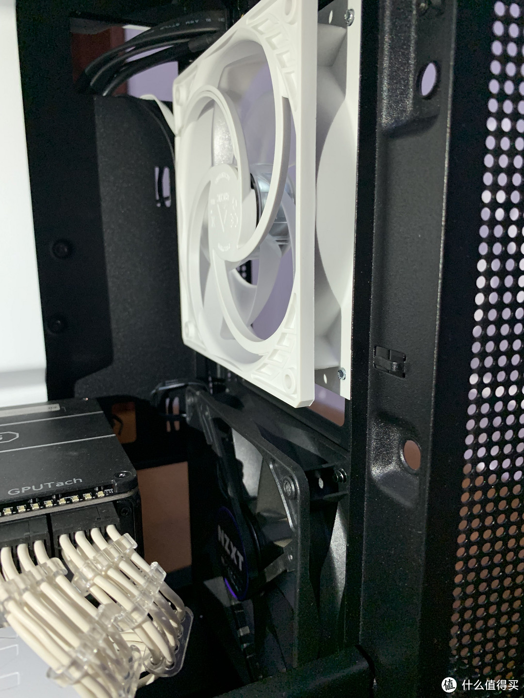 RGB.水冷.侧透的时代只选择了侧透——恩杰H200装机及WIN10黑苹果搭建