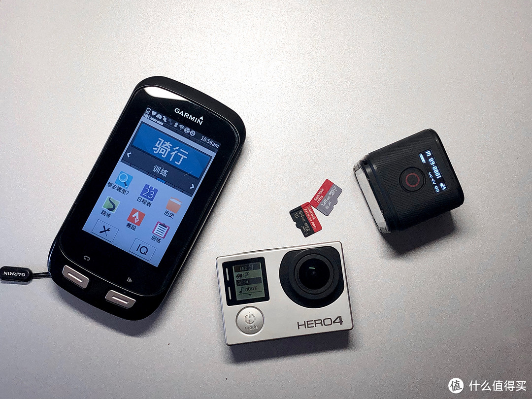 从左到右：佳明EDGE1000、GoPro Hero4 Silver、GoPro Hero Session