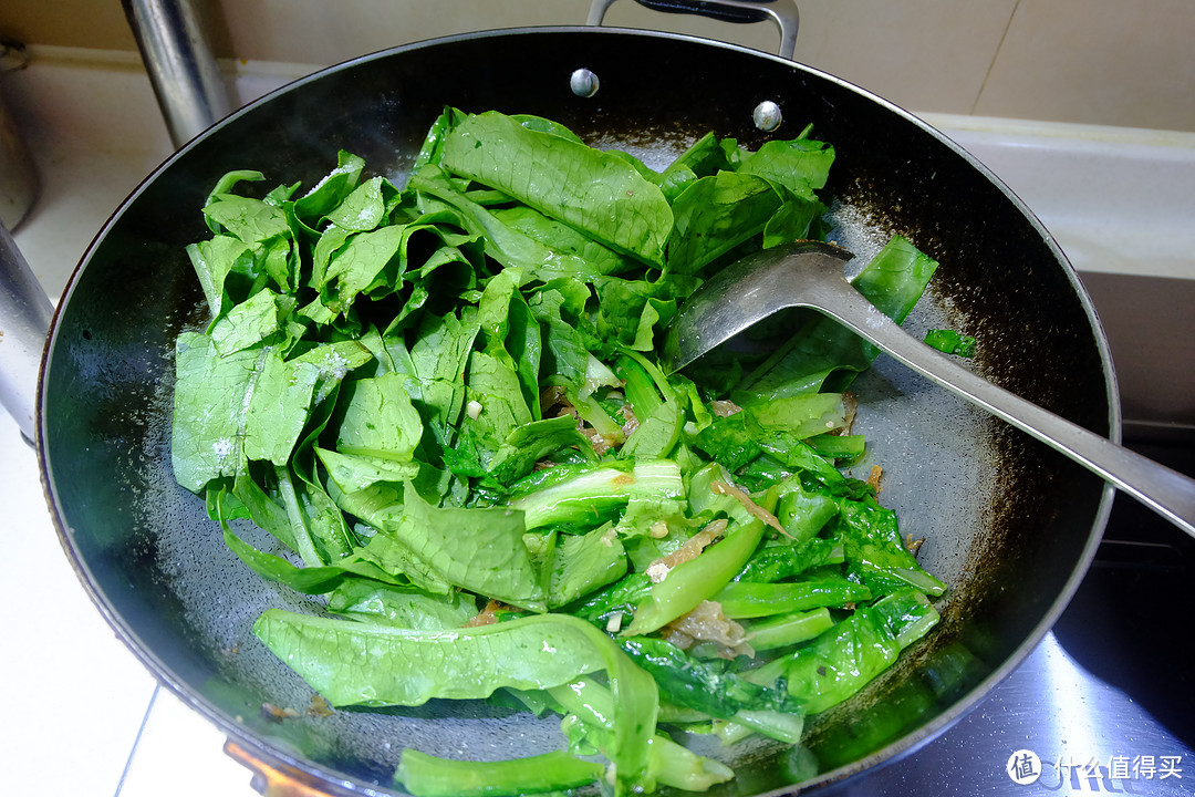 跟着大神学做菜：家常豆豉鲮鱼炒油麦菜