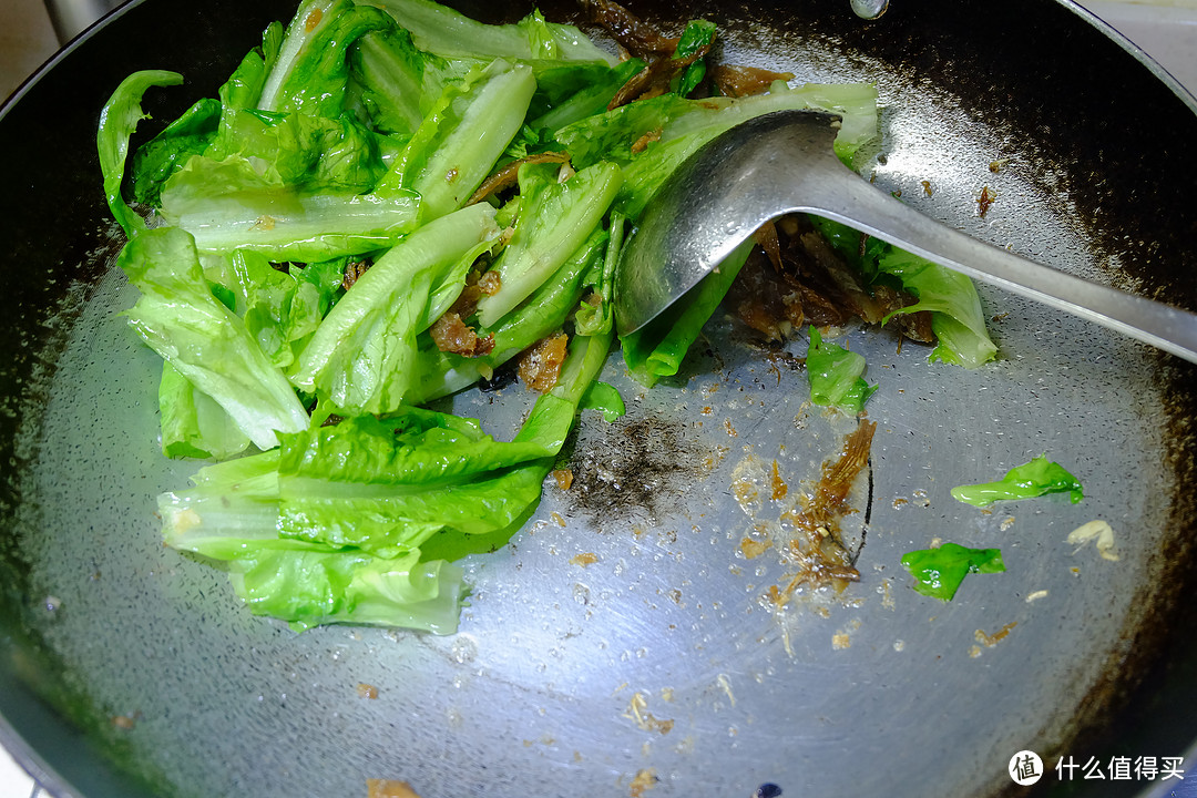 跟着大神学做菜：家常豆豉鲮鱼炒油麦菜