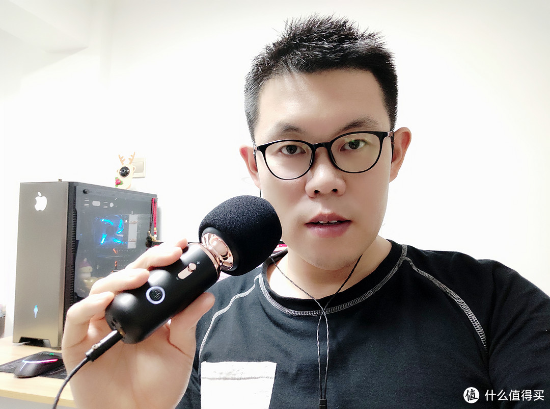 热爱唱歌的人,往往运气都不会差,张大妈众测唱吧麦克风(巴赫)