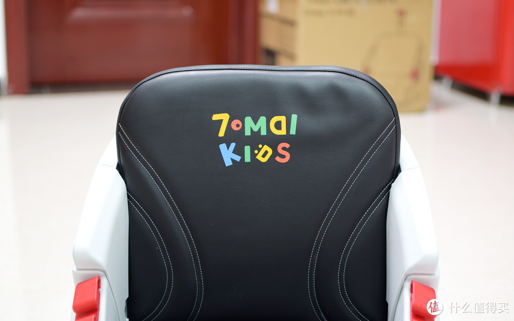 小米推出70迈儿童安全座椅：三点式+ISOFIX硬连接，保护孩子每一刻