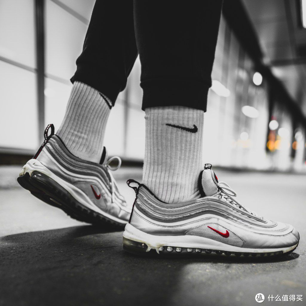 一日一双丨Nike Air Max 97 OG——穿过心脏的银色子弹