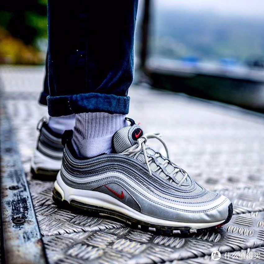 一日一双丨Nike Air Max 97 OG——穿过心脏的银色子弹