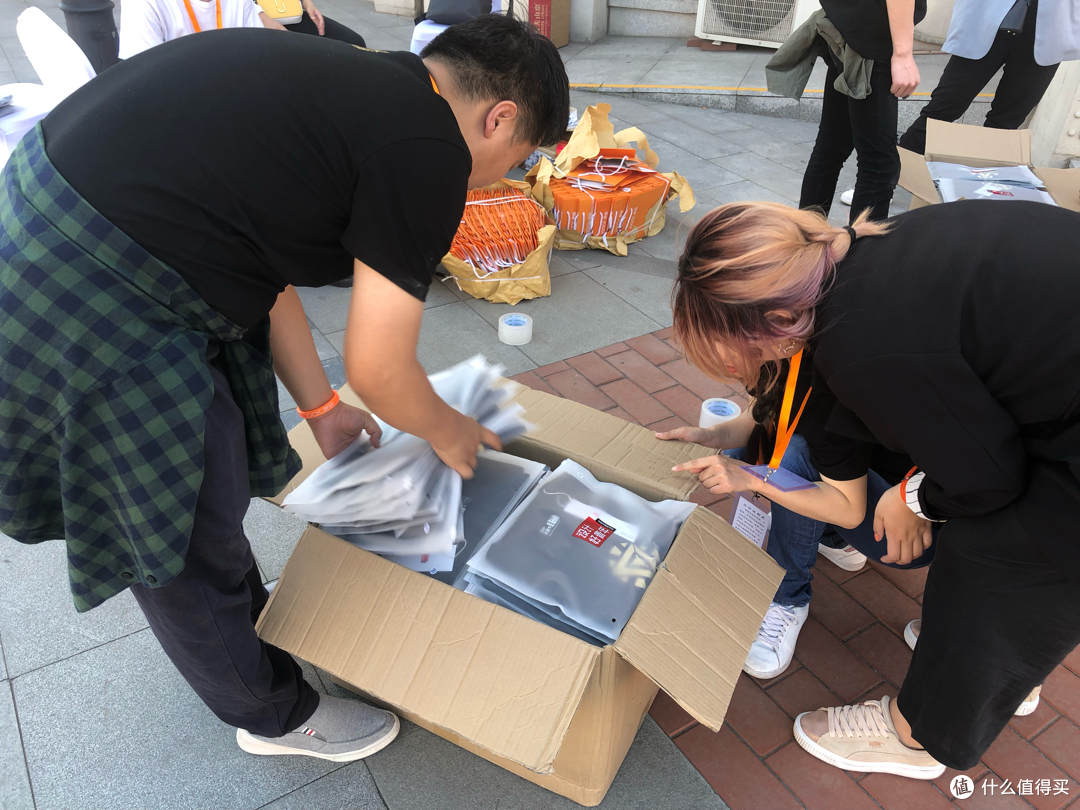 硬核到选在航母上开发布会的鹿客指纹锁