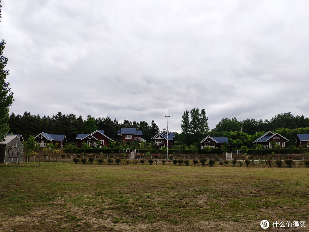 住木屋、滑草、射箭、越野卡丁车，一家人在滁州明光八岭湖的周末度假时光