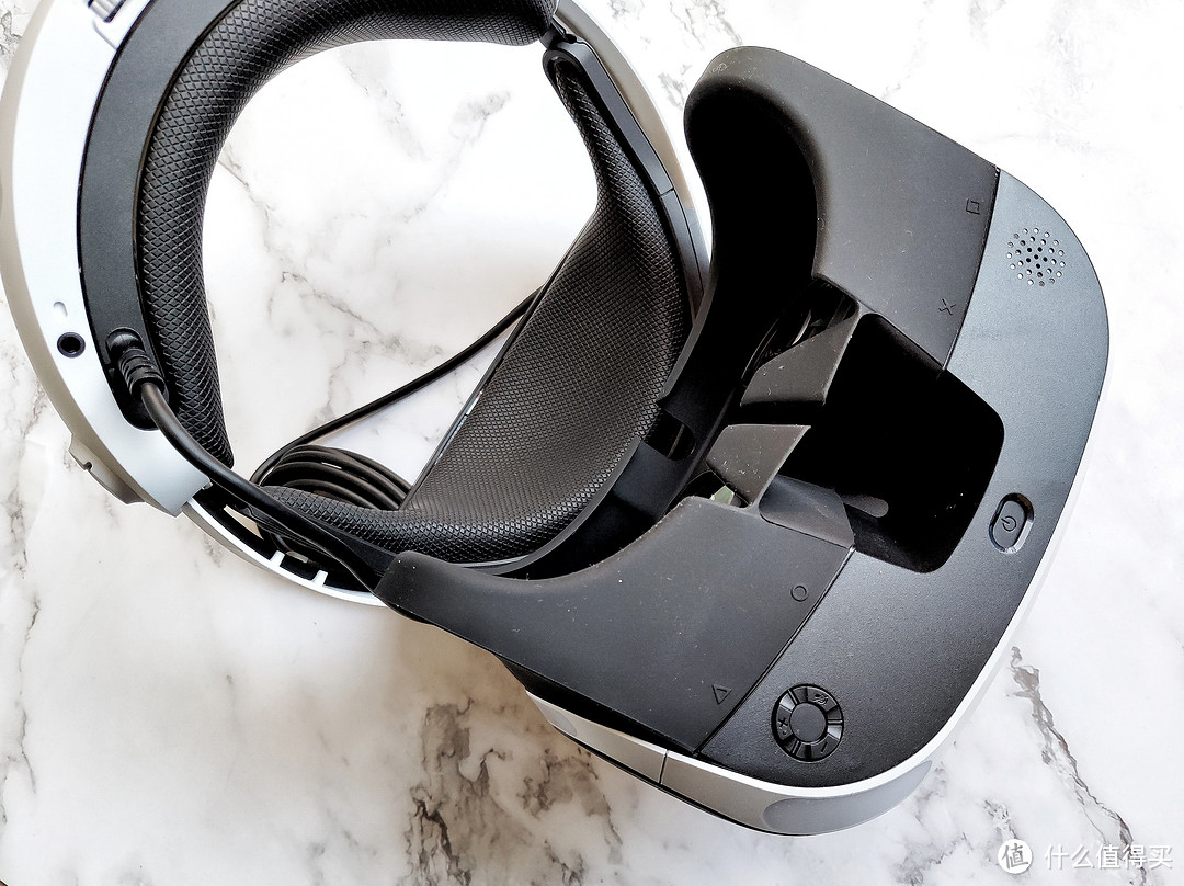 游走在幻境与现实之间——PlayStation VR深度评测及《除夕:双鱼玉佩》体验报告