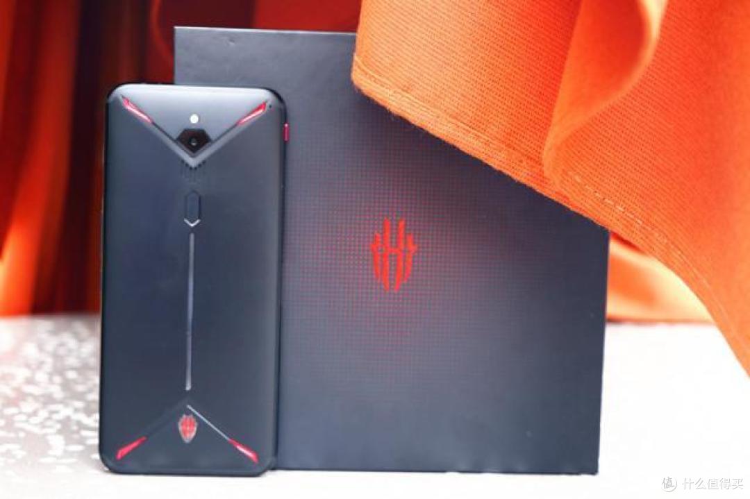 不羡慕西装暴徒,玩游戏我选铠甲战士——红魔3手机体验评测
