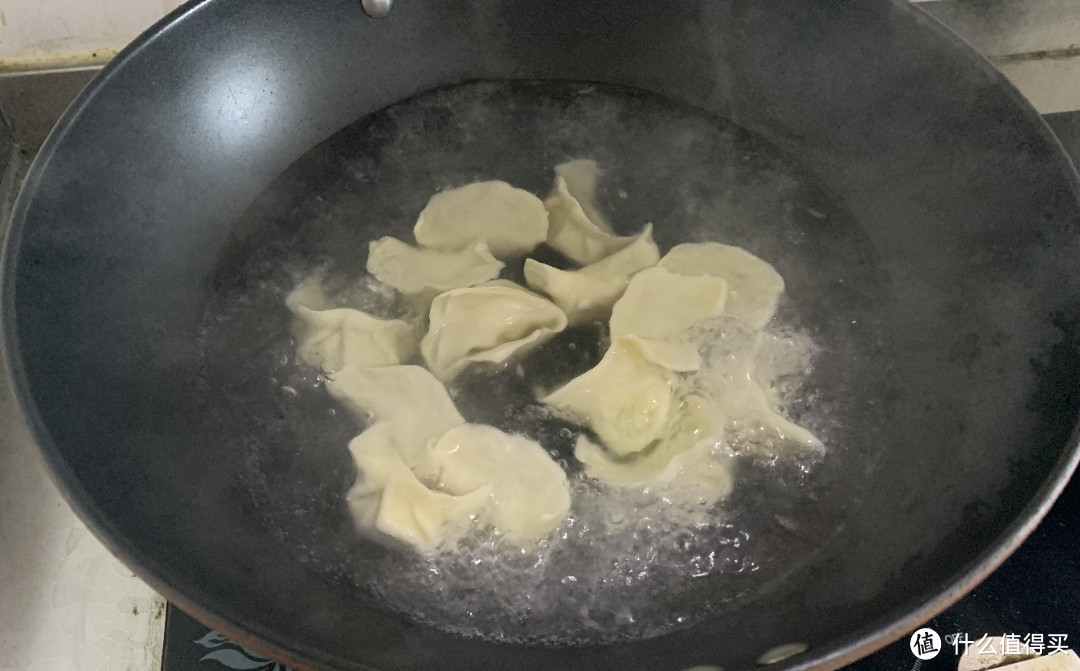 来尝尝西葫芦鸡蛋馅的蒸饺和水饺，附详细和素馅，蒸煮饺子教程