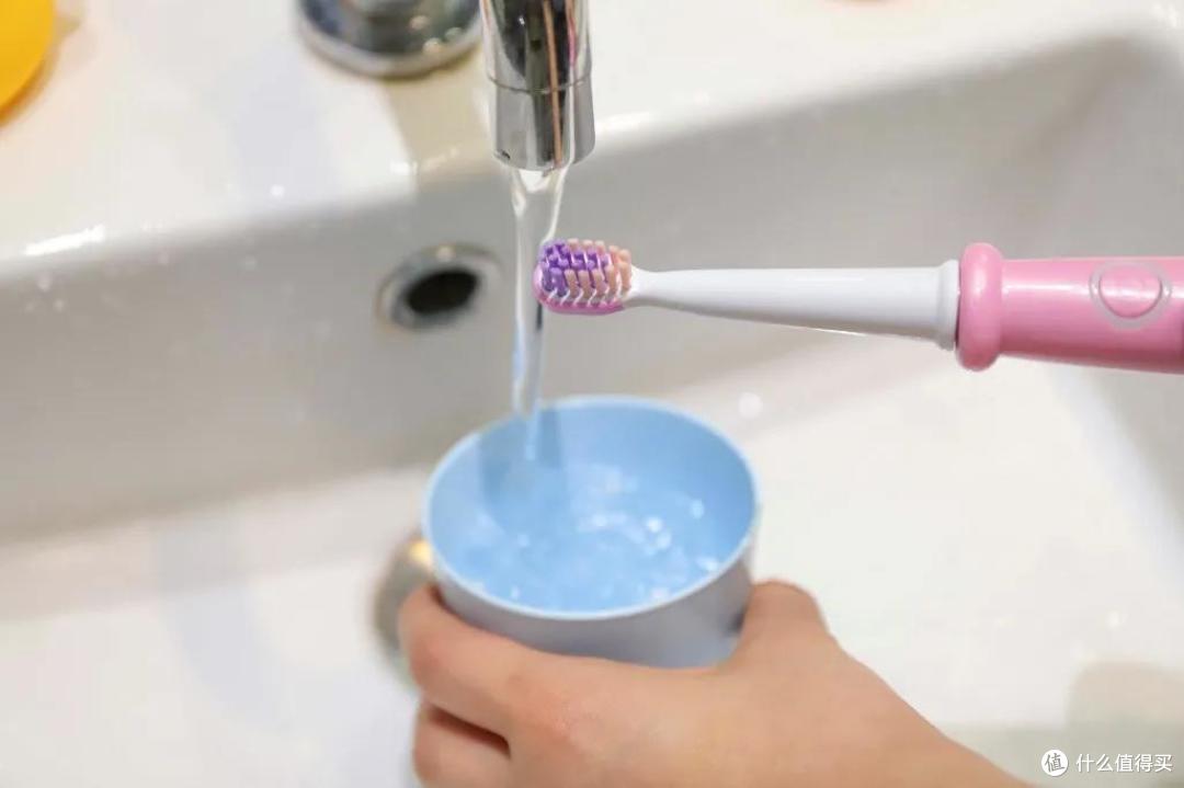 引导孩子正确刷牙，用完它我保证你无限回购