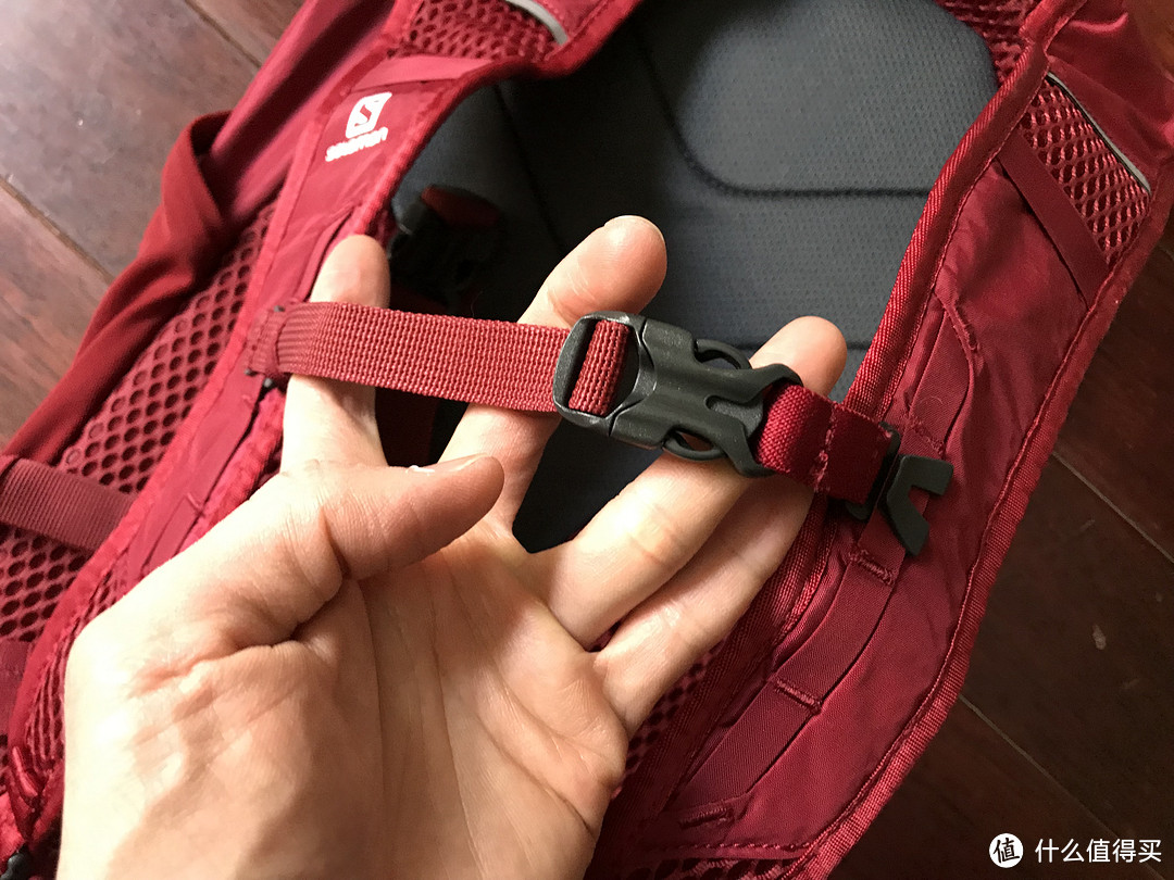 Salomon TRAILBLAZER 10 休闲旅行双肩背包