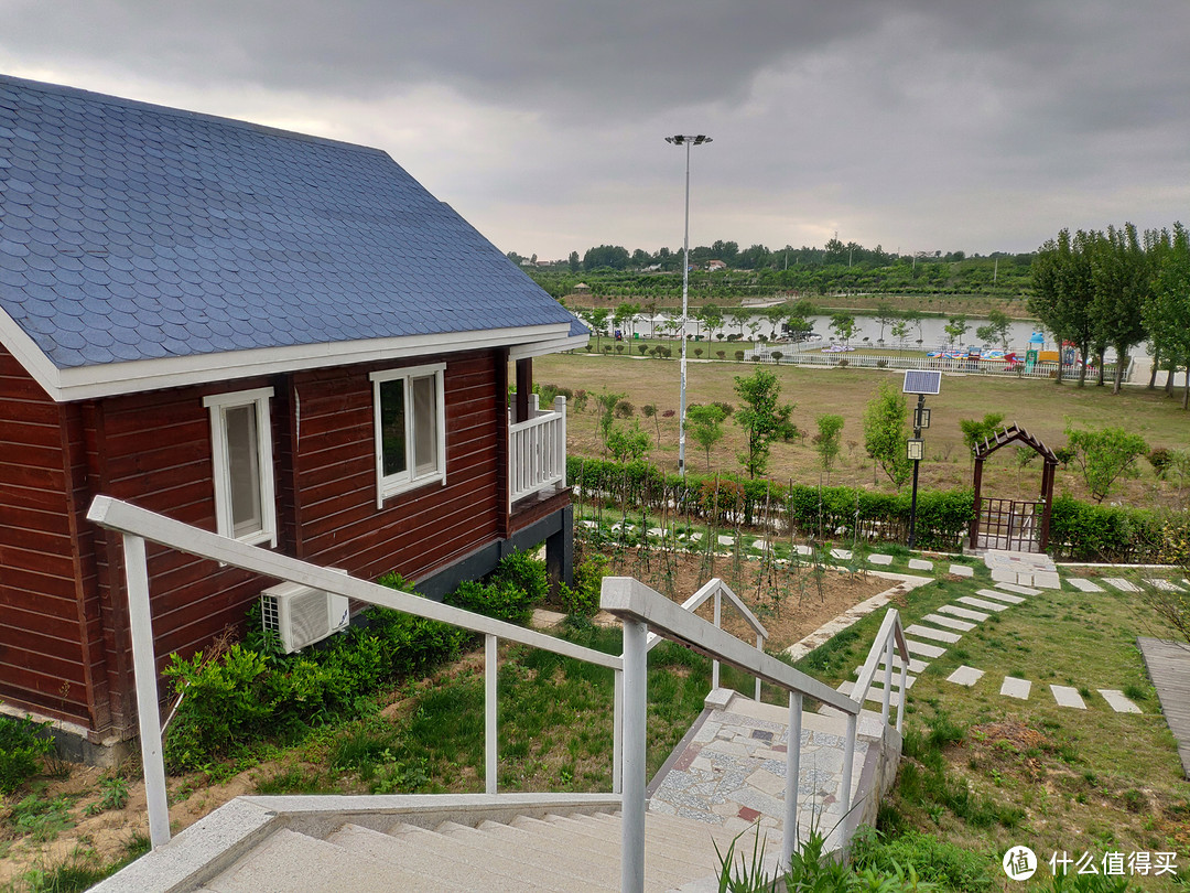 住木屋、滑草、射箭、越野卡丁车，一家人在滁州明光八岭湖的周末度假时光