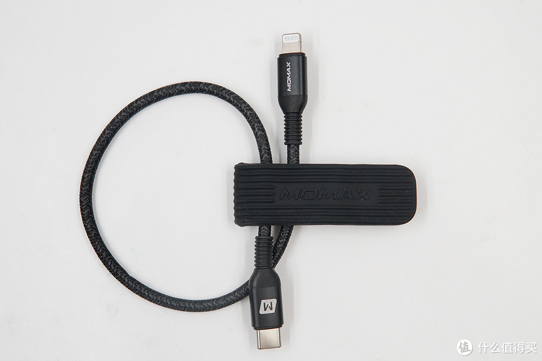 短线也玩凯夫拉？摩米士USB-C to Lightning 0.3米拉车线上手评测