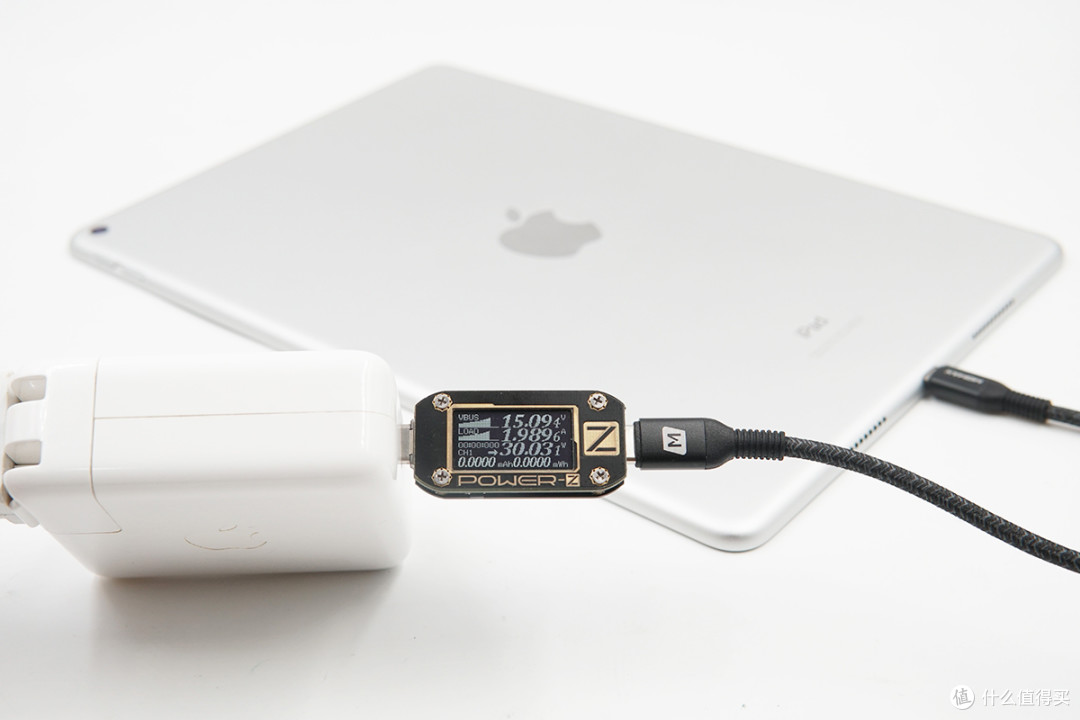 短线也玩凯夫拉？摩米士USB-C to Lightning 0.3米拉车线上手评测