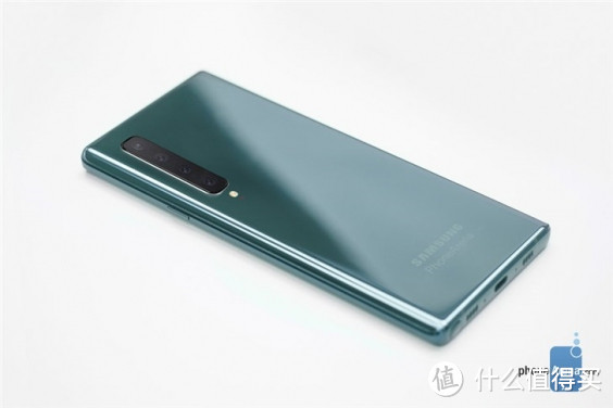三星Galaxy Note 10渲染图曝光 5G四摄5倍摄像头