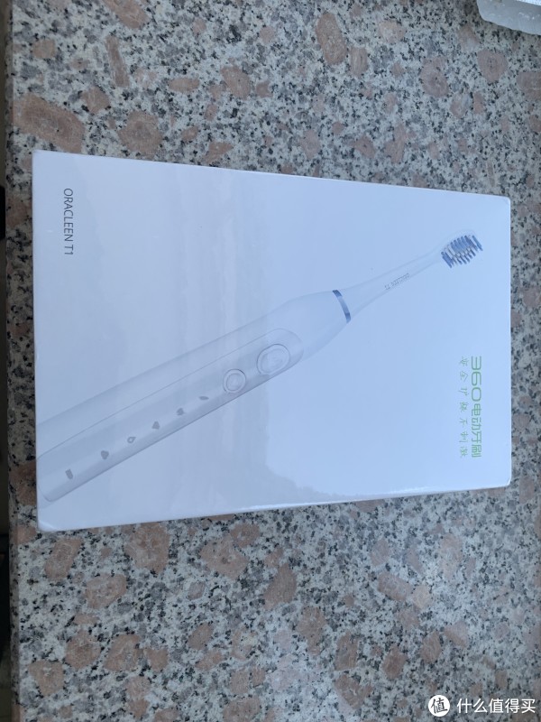 包装也比较简约，好像目前国内的整体包装水平吧，不评论