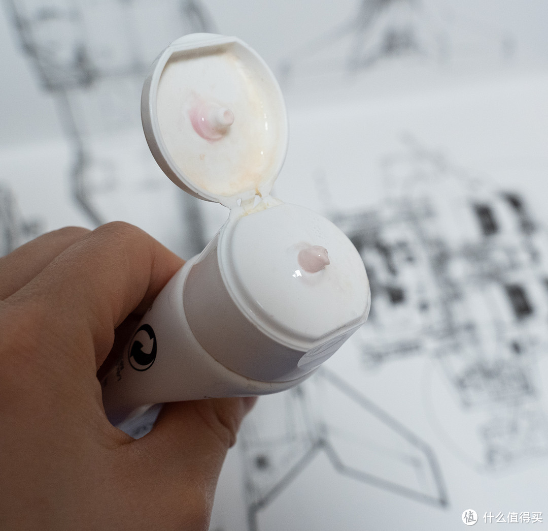 油性敏感肌肤:哪些品牌护肤品值得购买