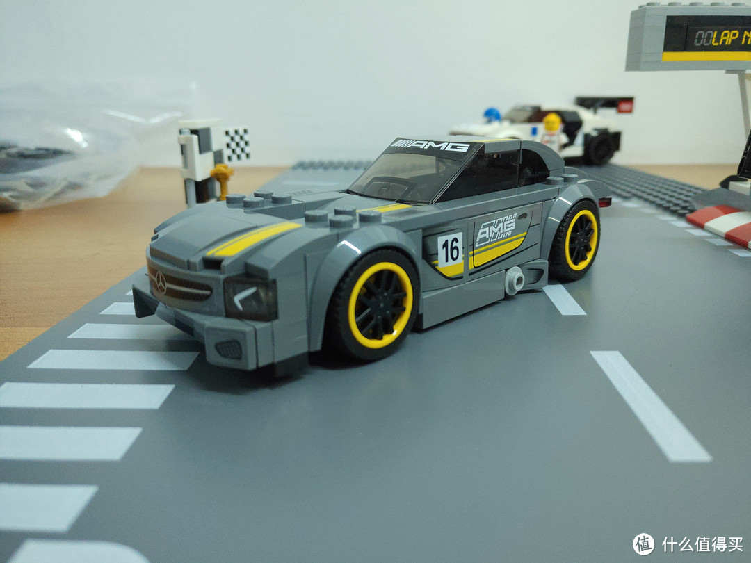 目前唯一一辆乐高AMG跑车——LEGO 乐高 超级赛车系列 75877 梅赛德斯AMG GT3